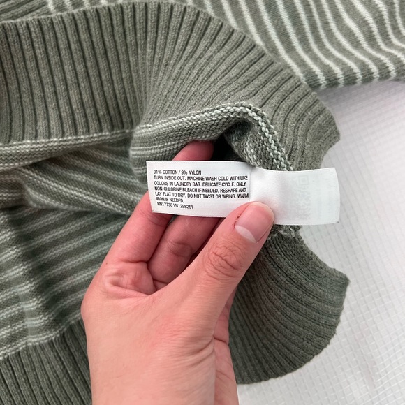 Universal Threads Sweater Spring Size Medium - Picture 4 of 5